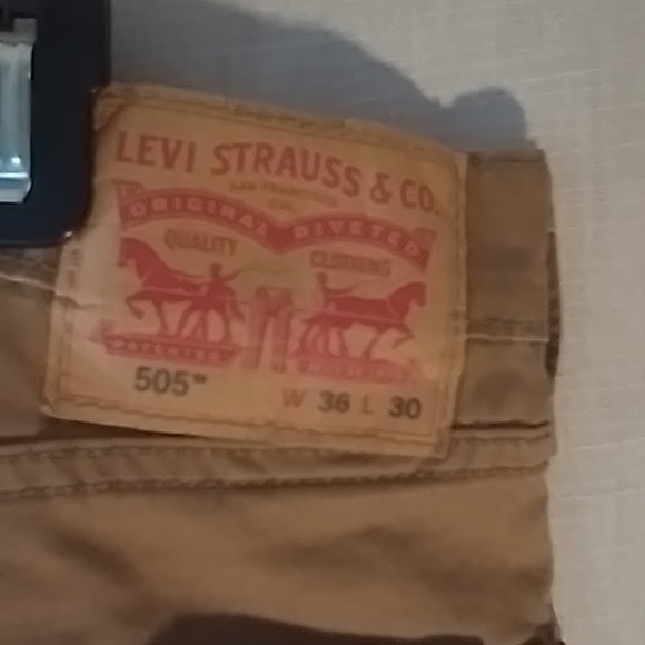 Levi's - Picture 2 of 2